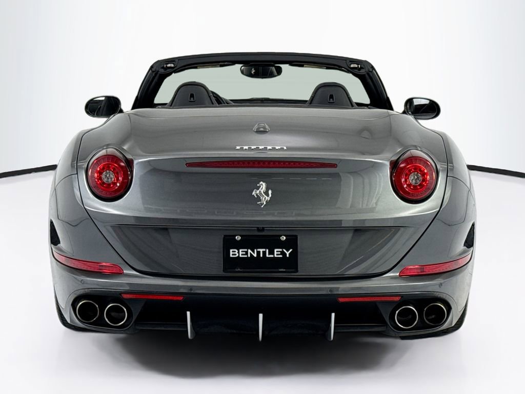 Used 2015 Ferrari California T RWD image 6