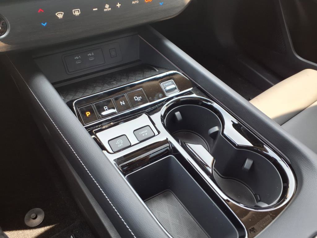 New 2025 Nissan Murano SL image 11