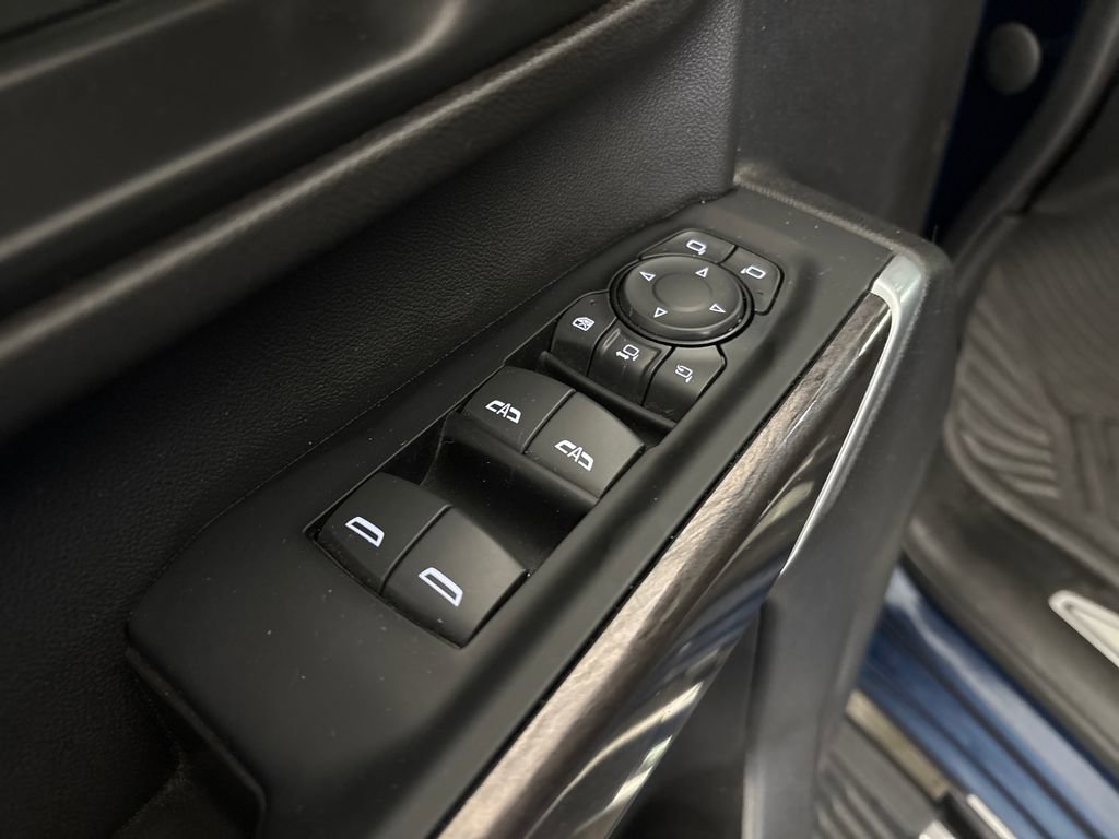 Used 2023 Chevrolet Silverado 2500 LTZ AWD/4WD image 15