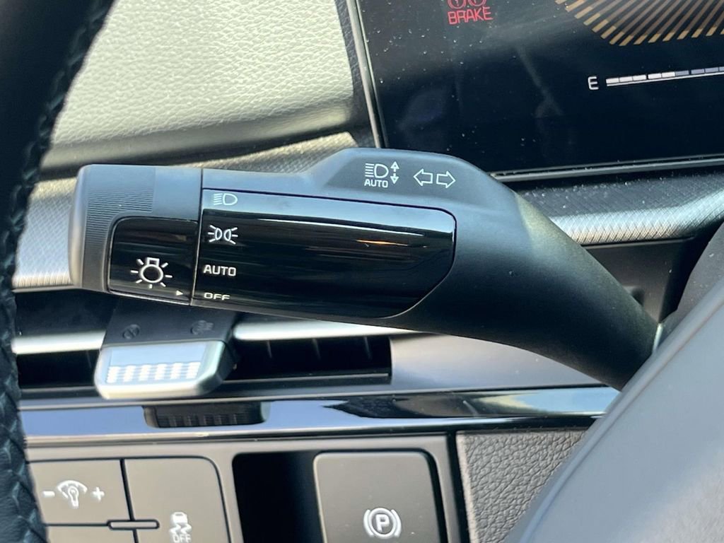 Used 2026 Kia Sportage LX w/ LX Convenience Package image 23