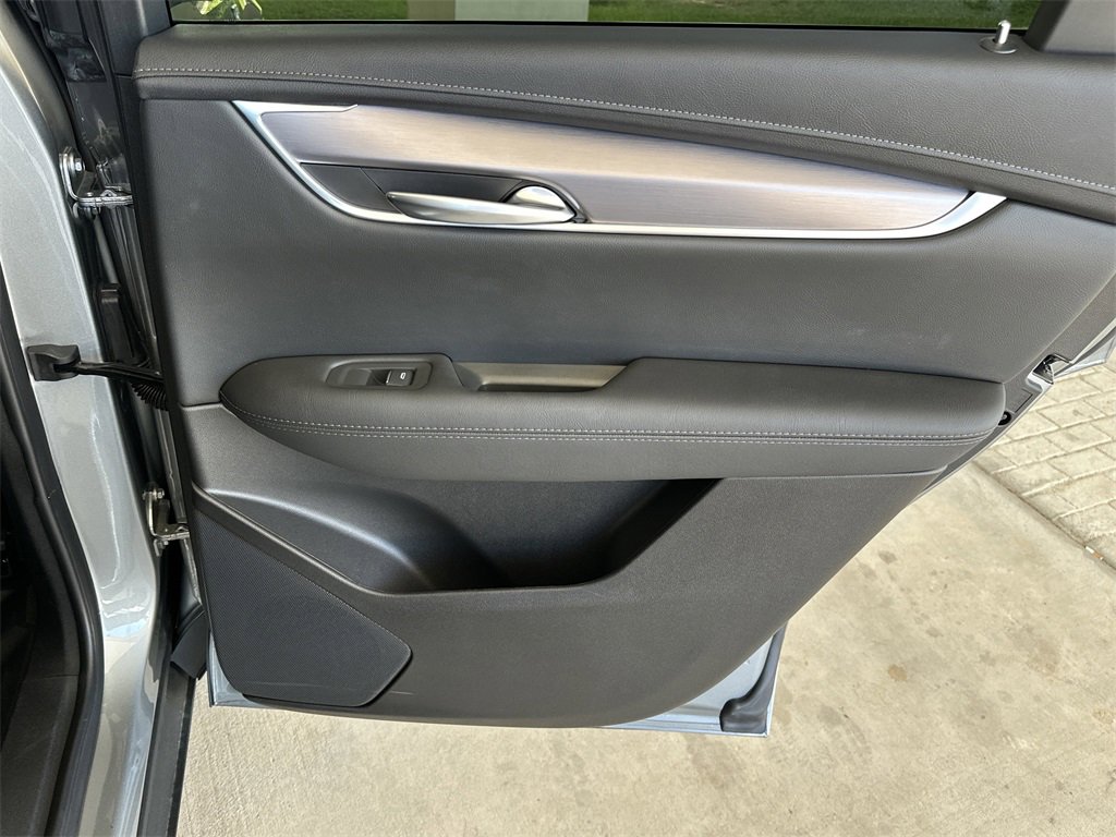 New 2025 Cadillac XT5 Luxury w/ LPO, Floor Liner Package image 29