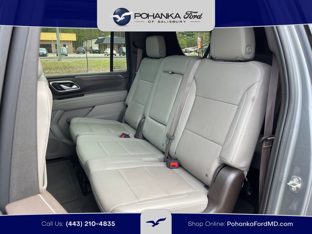 Used 2022 Chevrolet Suburban LT w/ Luxury Package AWD/4WD image 22