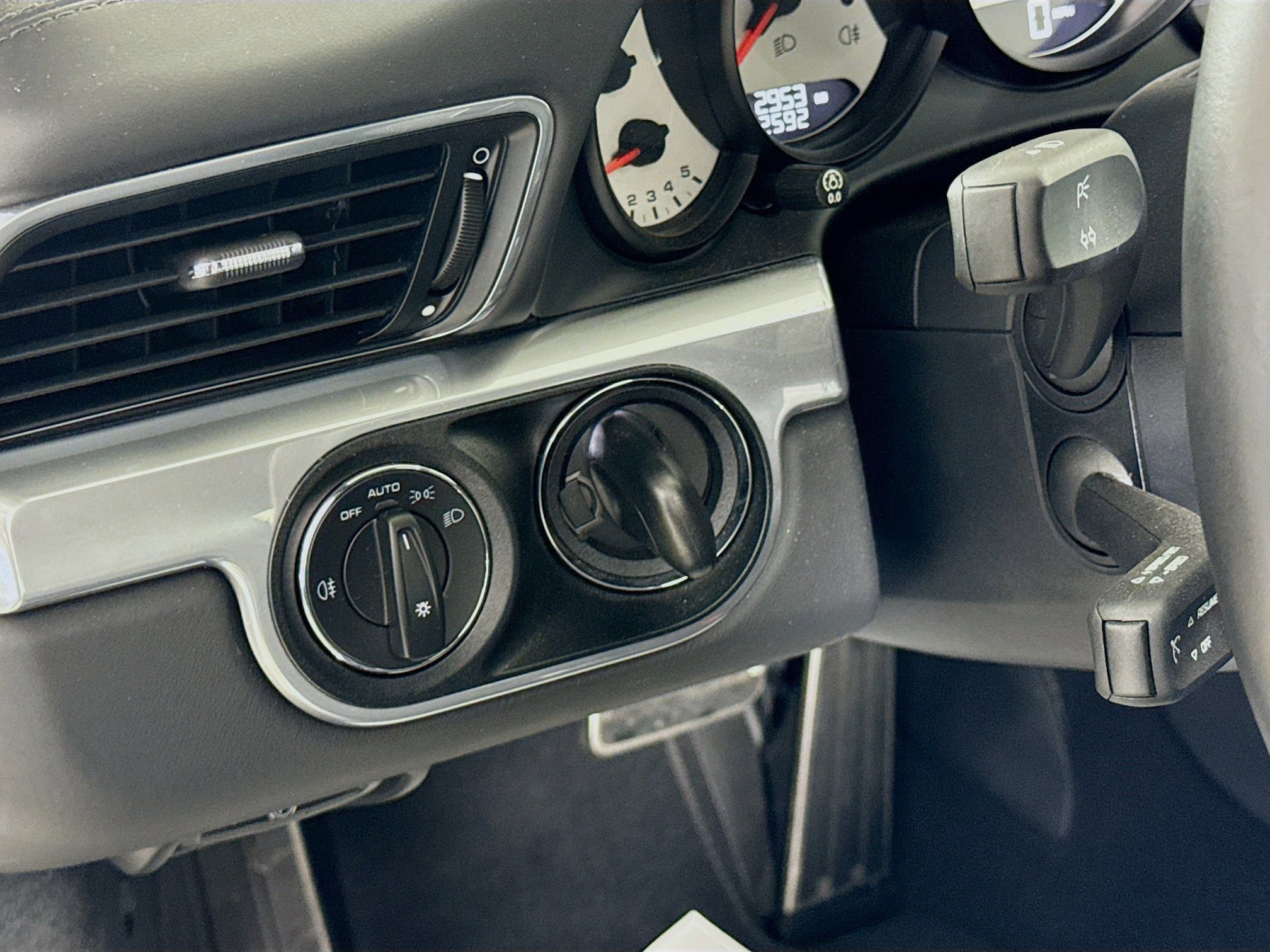 Certified 2013 Porsche 911 Carrera S image 13