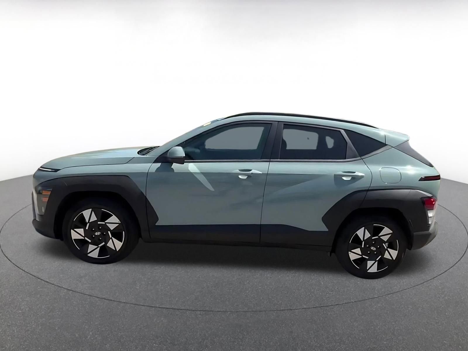Used 2025 Hyundai Kona SEL image 9