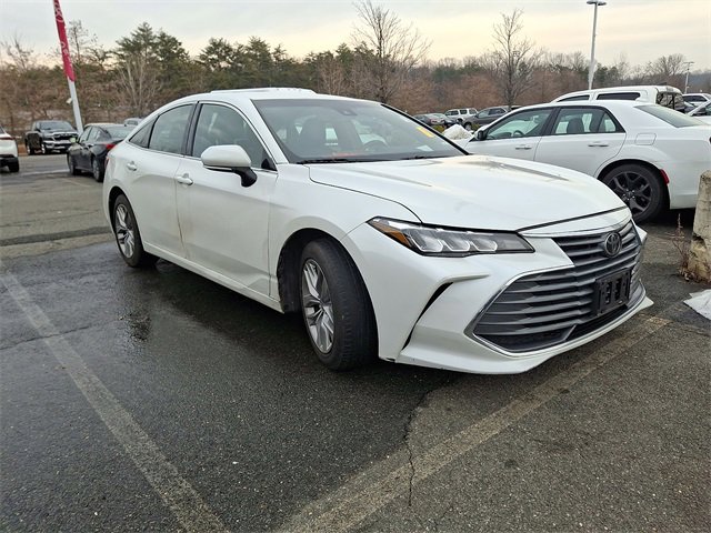 Used 2022 Toyota Avalon XLE image 5