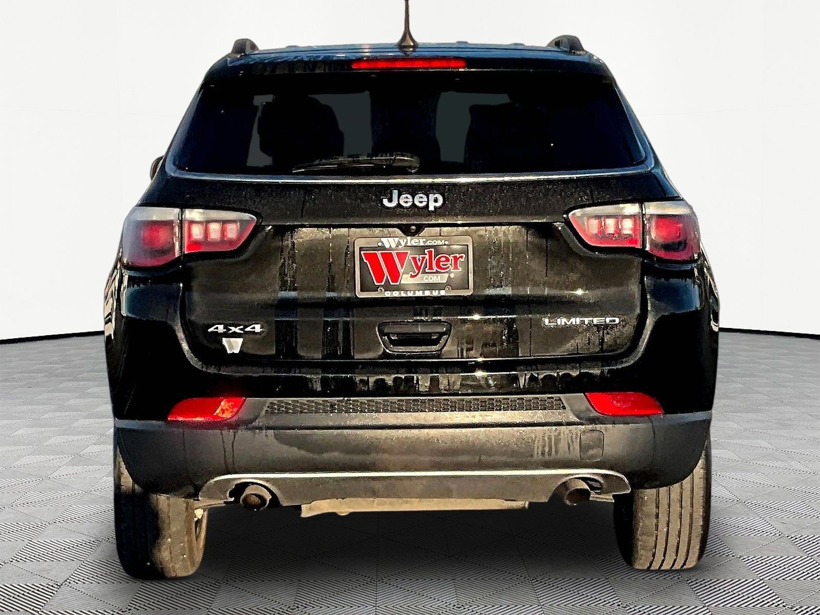 Used 2023 Jeep Compass Limited w/ Elite Group AWD/4WD image 5