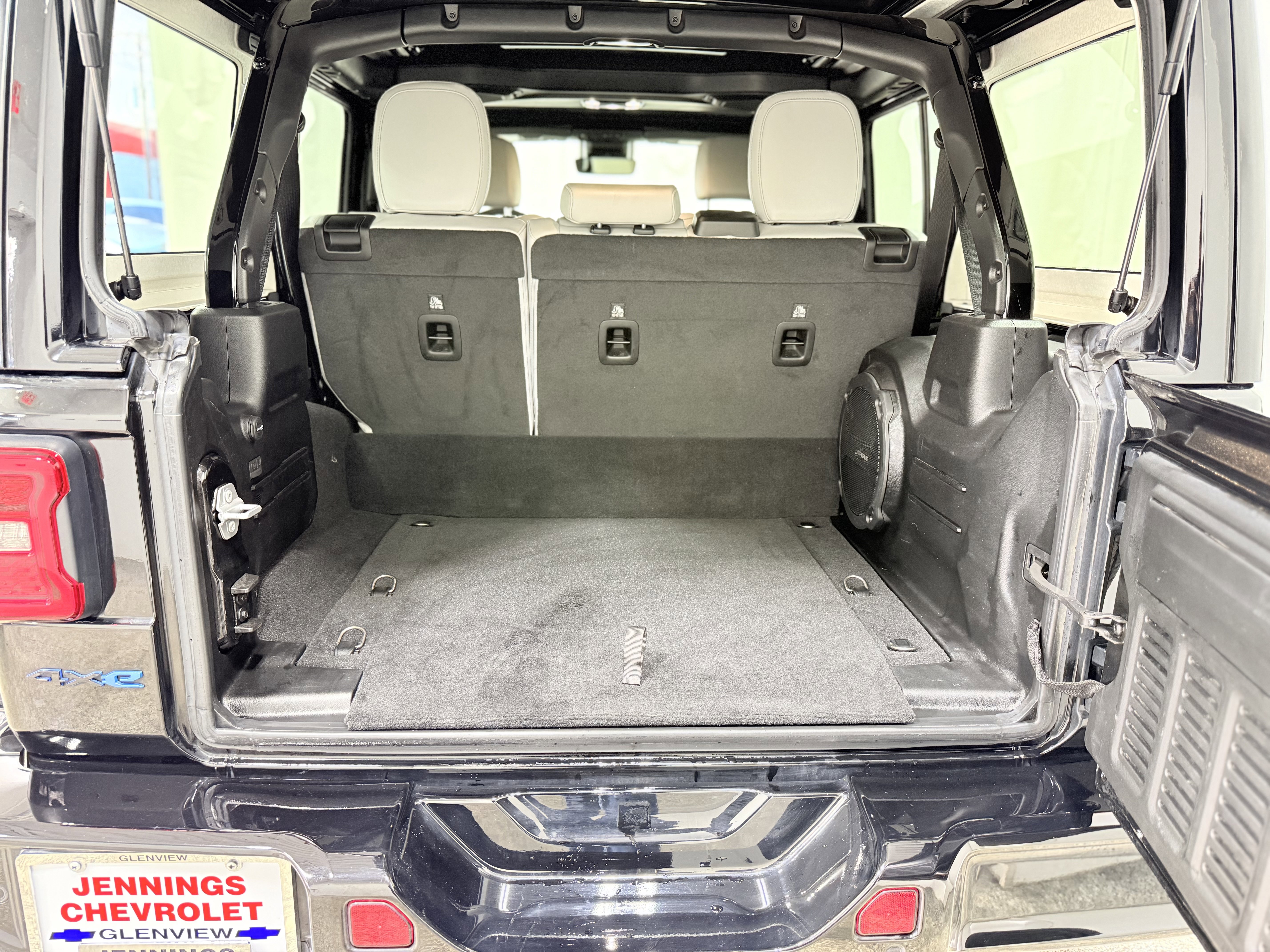 Used 2022 Jeep Wrangler Unlimited Sahara image 11