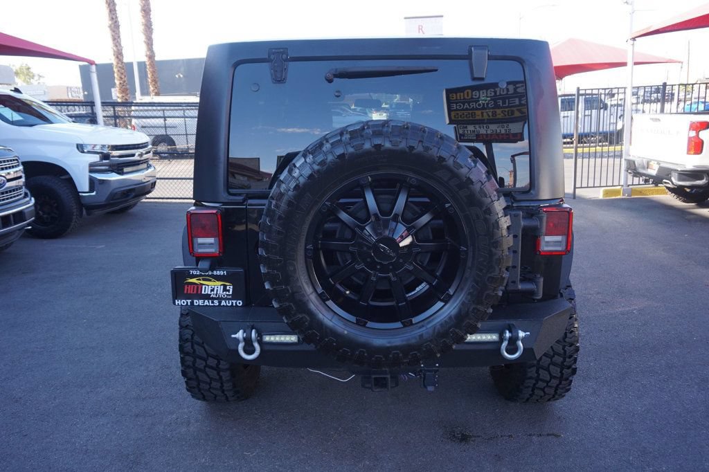 Used 2018 Jeep Wrangler Unlimited Sahara AWD/4WD image 7