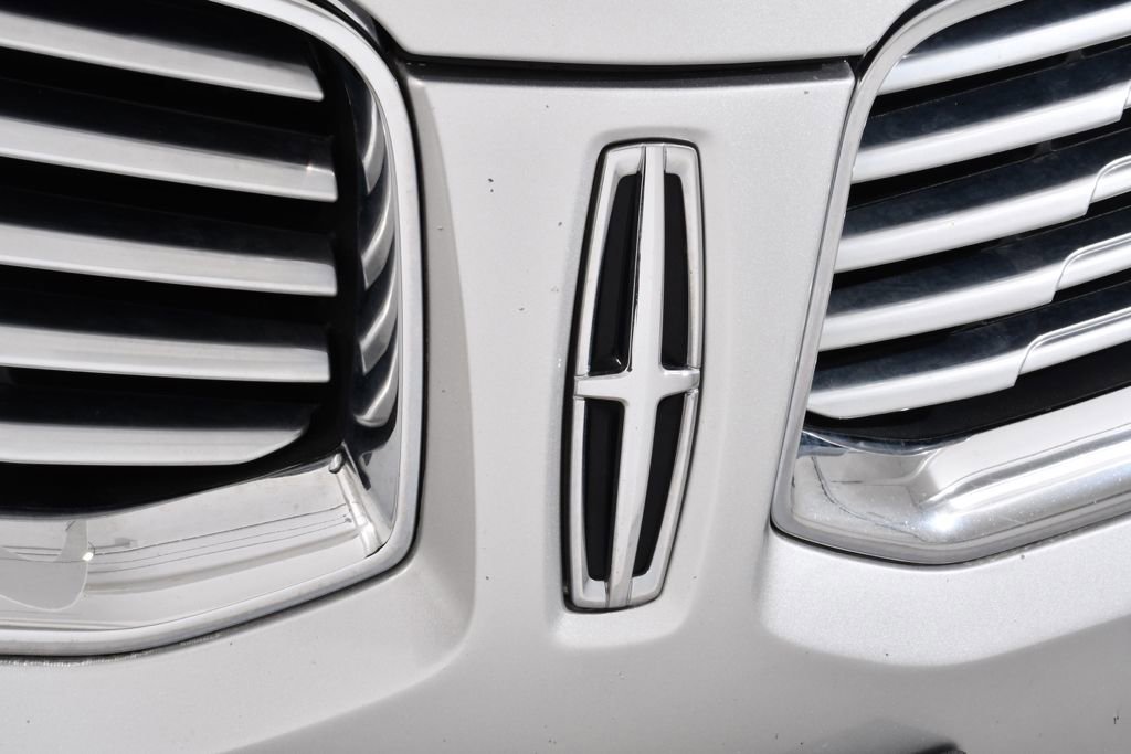 Used 2016 Lincoln MKX Reserve w/ Climate Package image 16