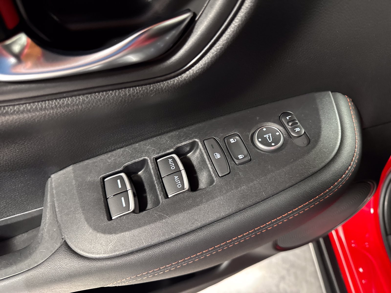 Used 2024 Honda HR-V Sport image 12
