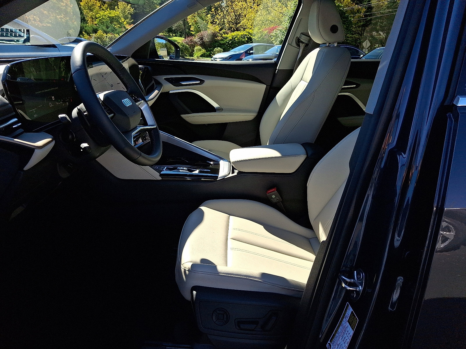 Used 2025 Audi Q5 Premium image 14