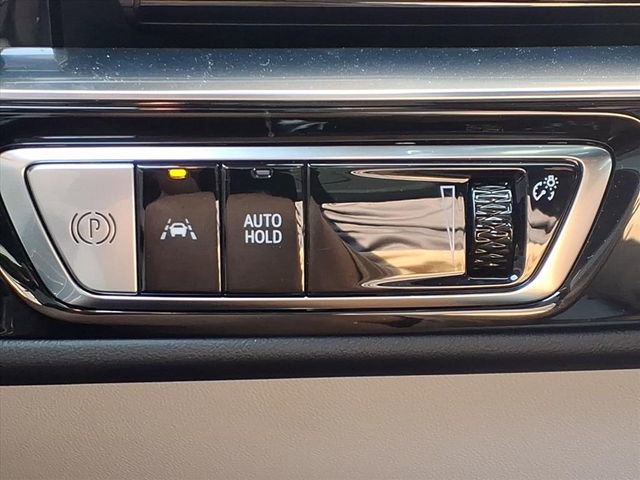 Certified 2024 Cadillac Lyriq Luxury w/ LPO, Floor Liner Package image 23