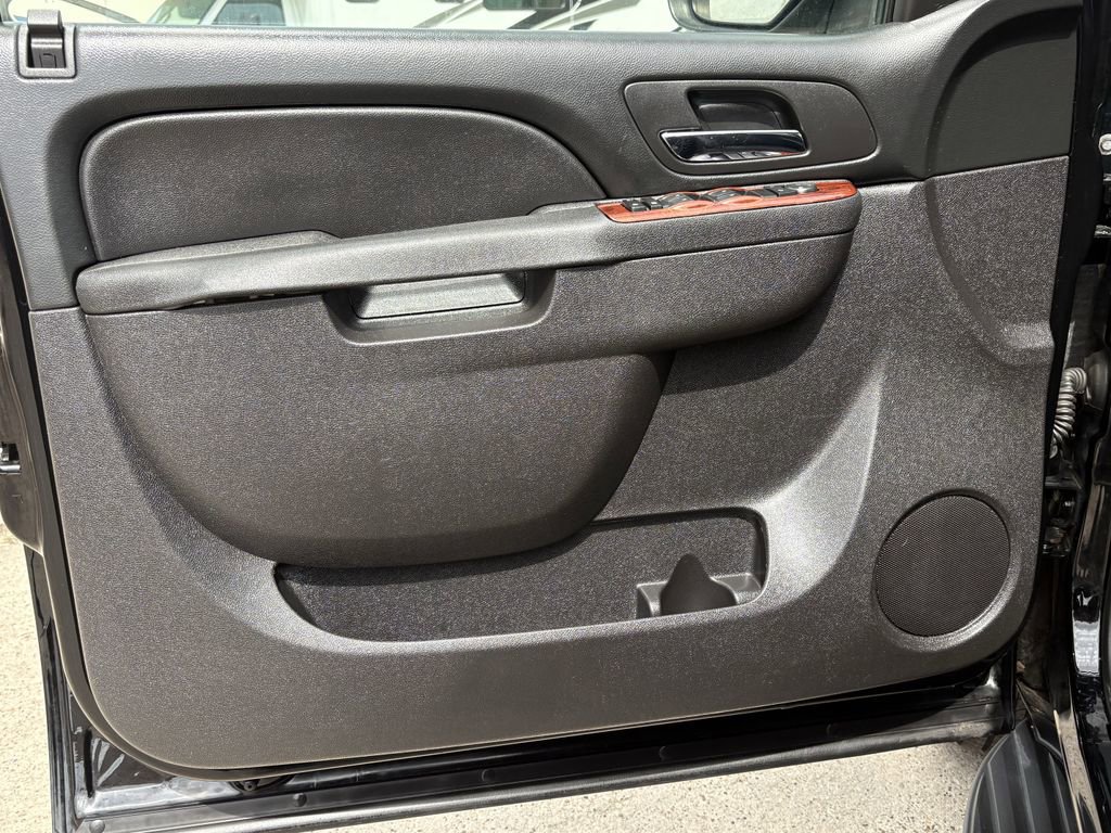 Used 2014 Chevrolet Tahoe LS RWD image 10