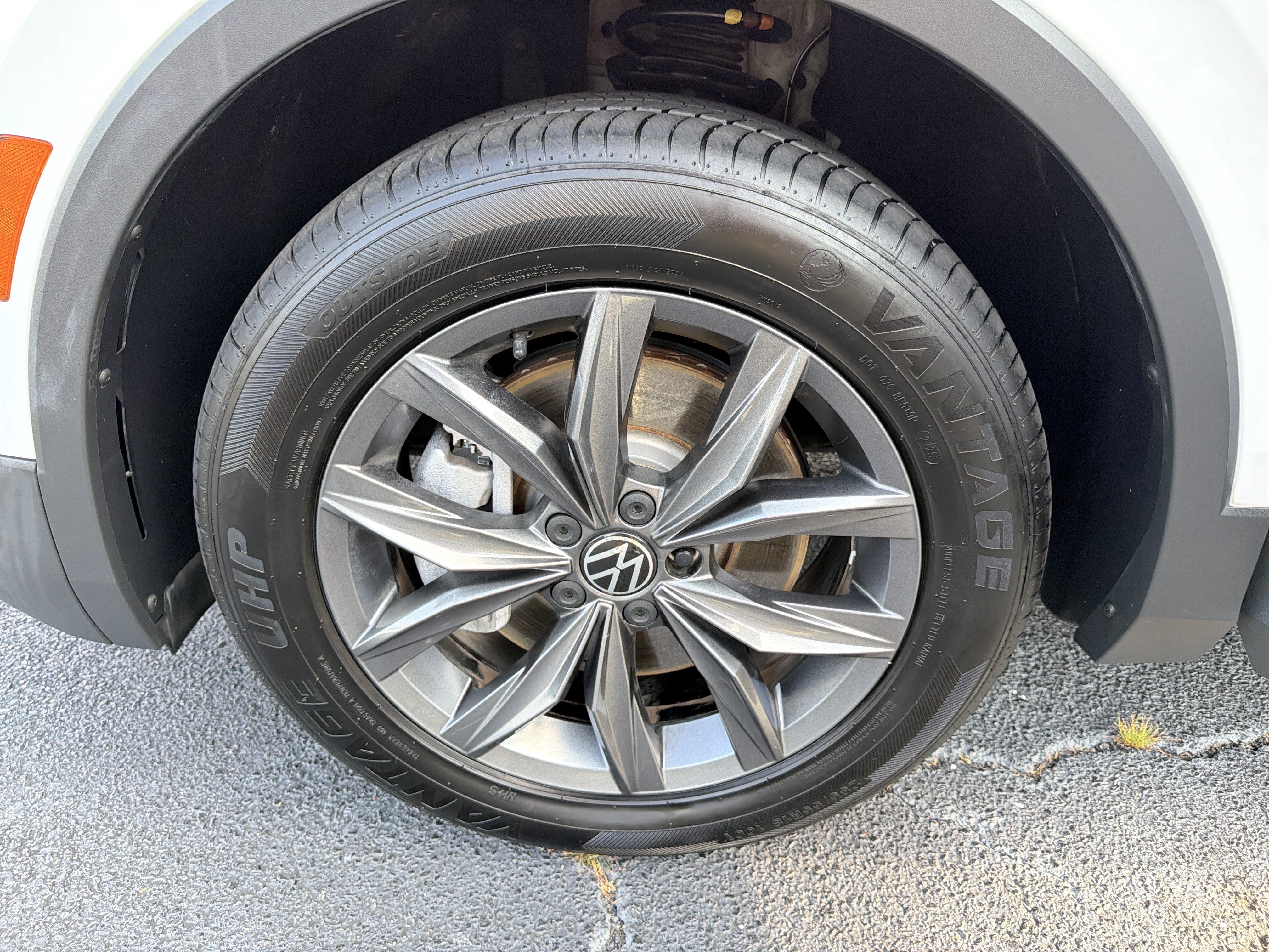 Used 2022 Volkswagen Tiguan SE FWD image 24