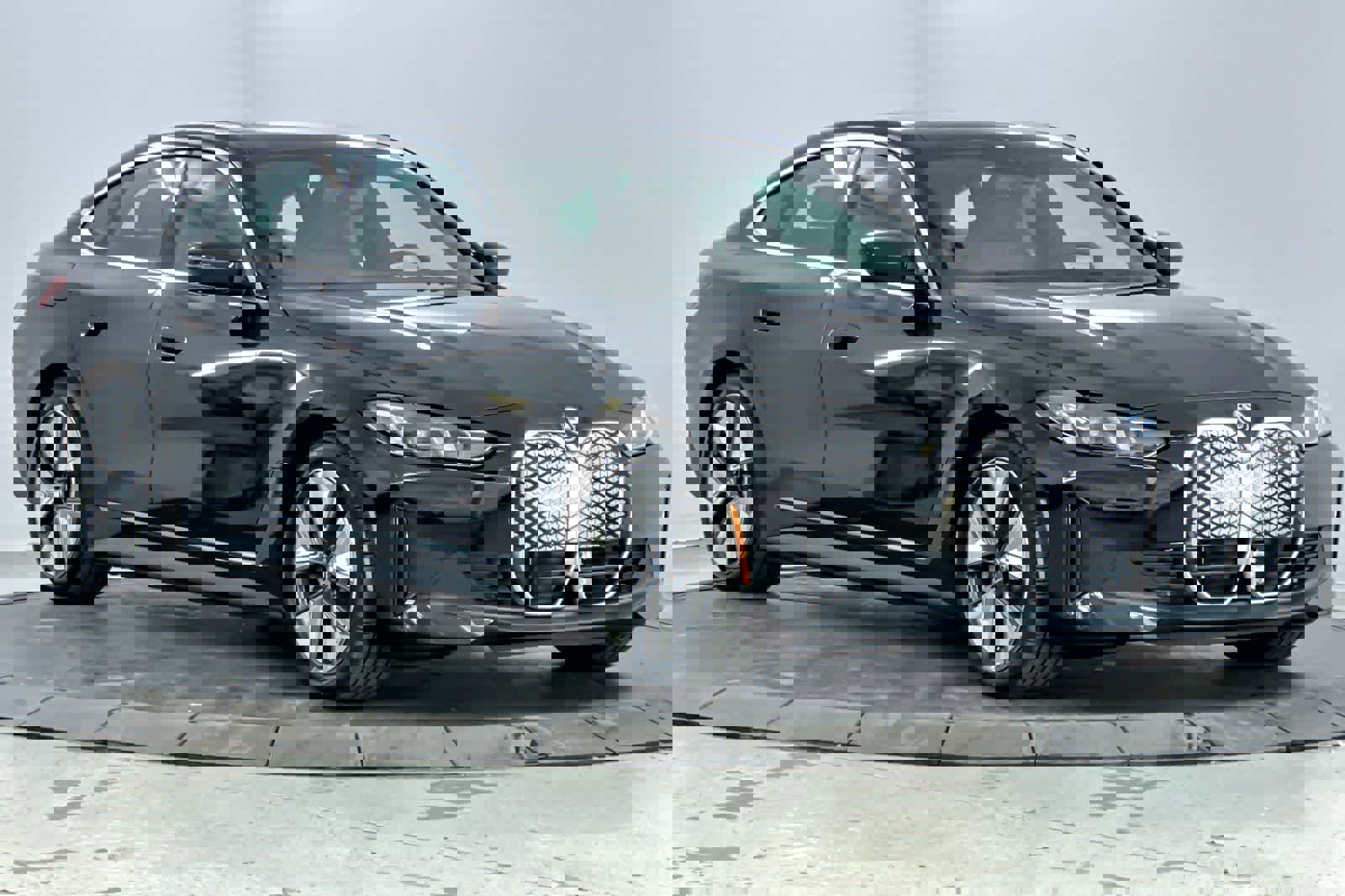 Used 2025 BMW i4 xDrive40i w/ Premium Package image 9