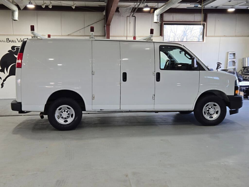 Used 2019 Chevrolet Express 3500 w/ Driver Convenience Package image 6