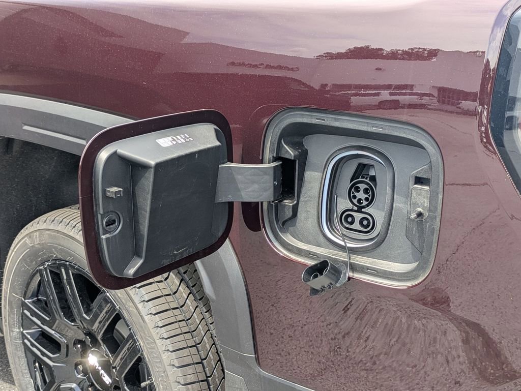 New 2026 GMC Sierra EV Elevation w/ LPO, Elevation Dark Package image 26