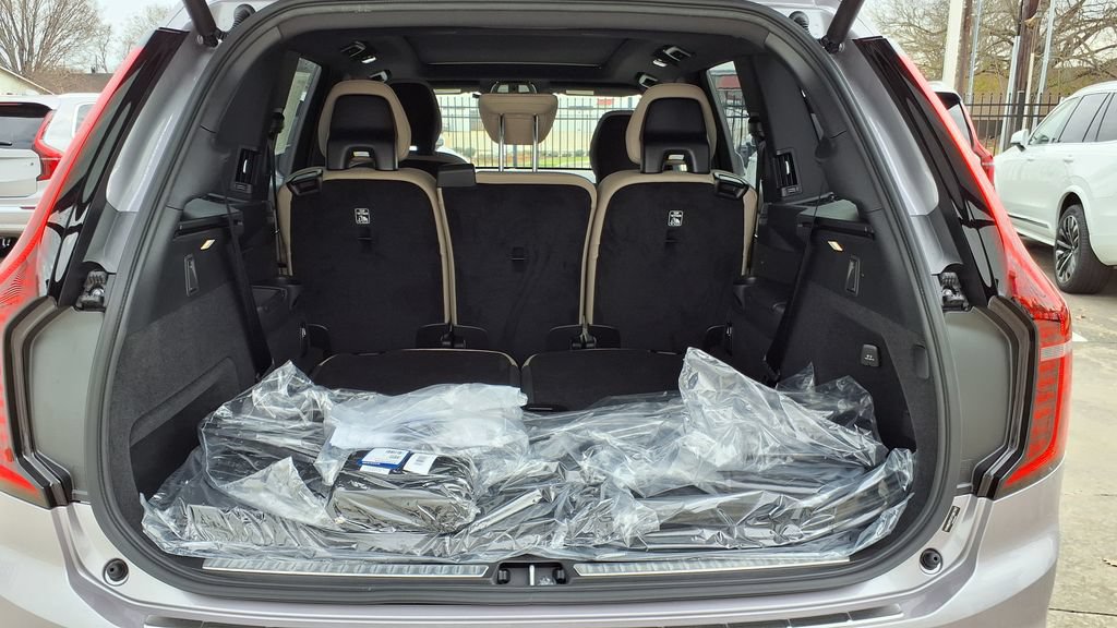 New 2026 Volvo XC90 B6 Plus w/ Protection Package Premier AWD/4WD image 10