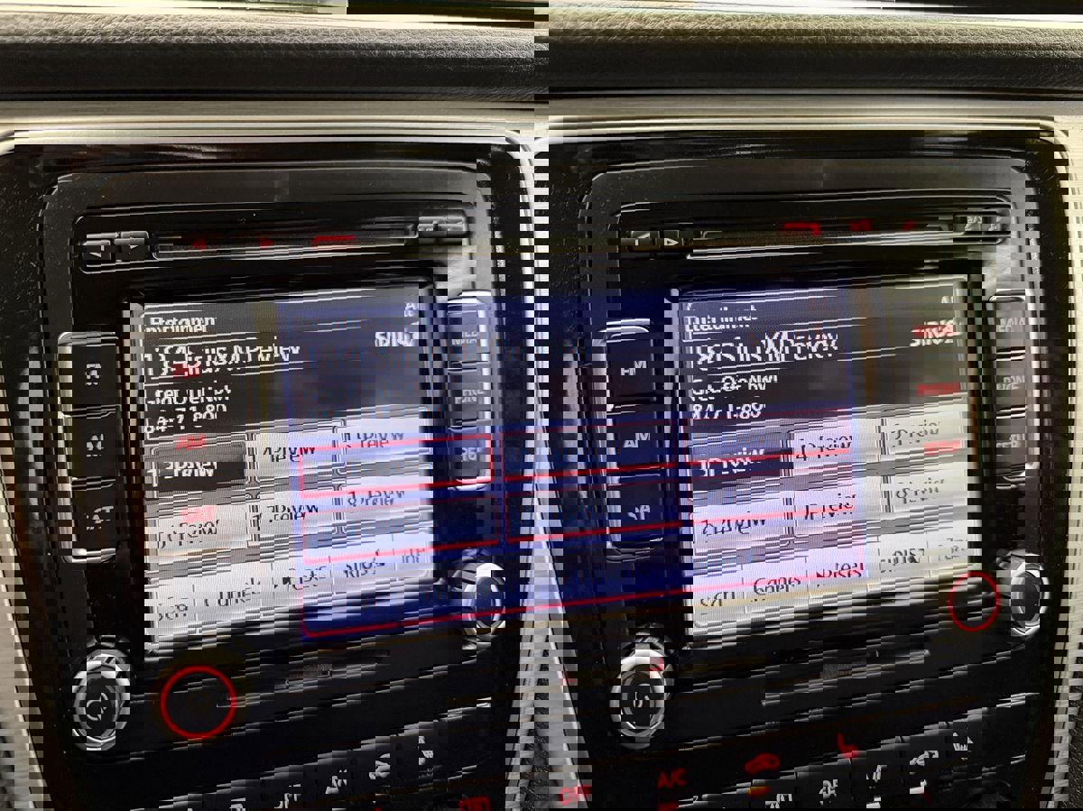 Used 2013 Volkswagen Passat 2.5 SE image 13