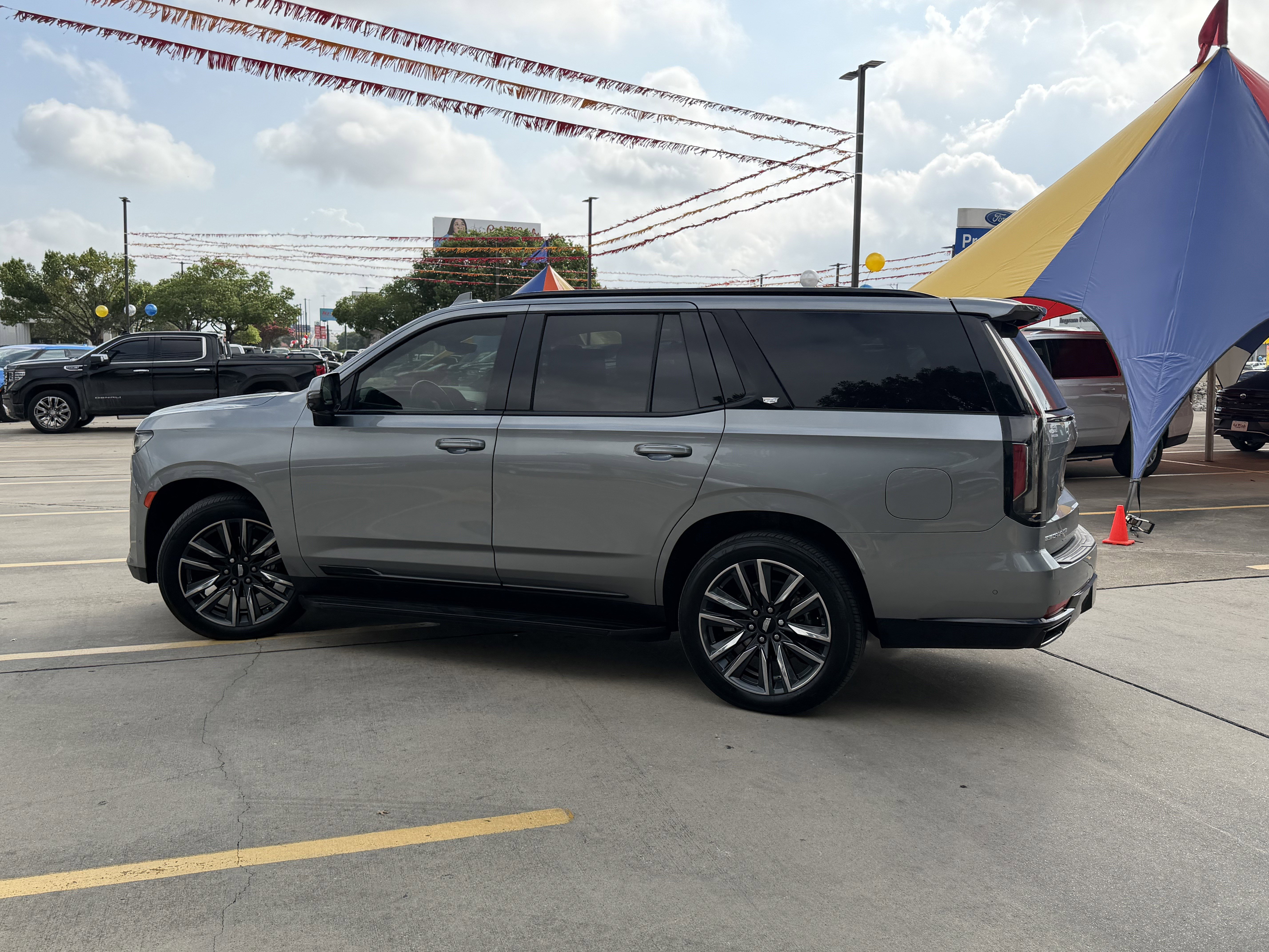 Used 2023 Cadillac Escalade Sport w/ Touring Package AWD/4WD image 11