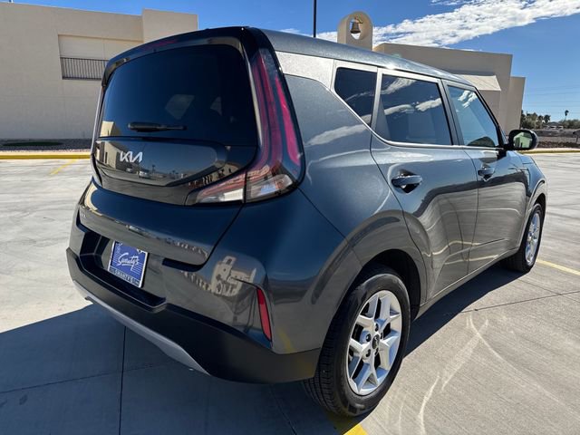 Used 2023 Kia Soul LX w/ LX Technology Package FWD image 5