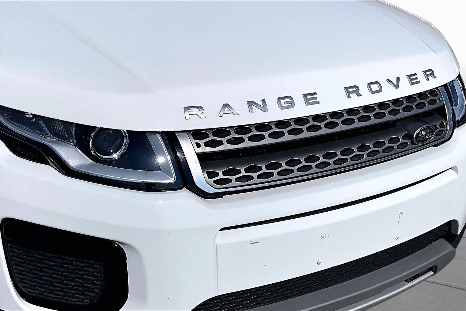 Used 2018 Land Rover Range Rover Evoque SE AWD/4WD image 29
