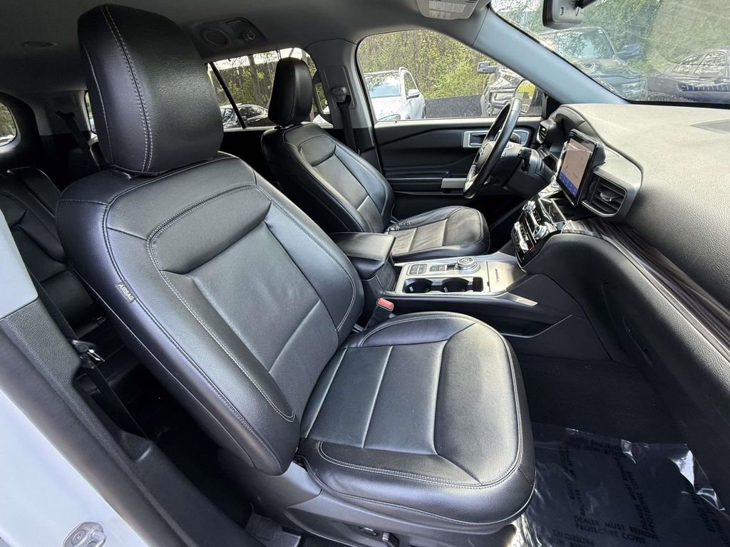 Used 2022 Ford Explorer Limited RWD image 9