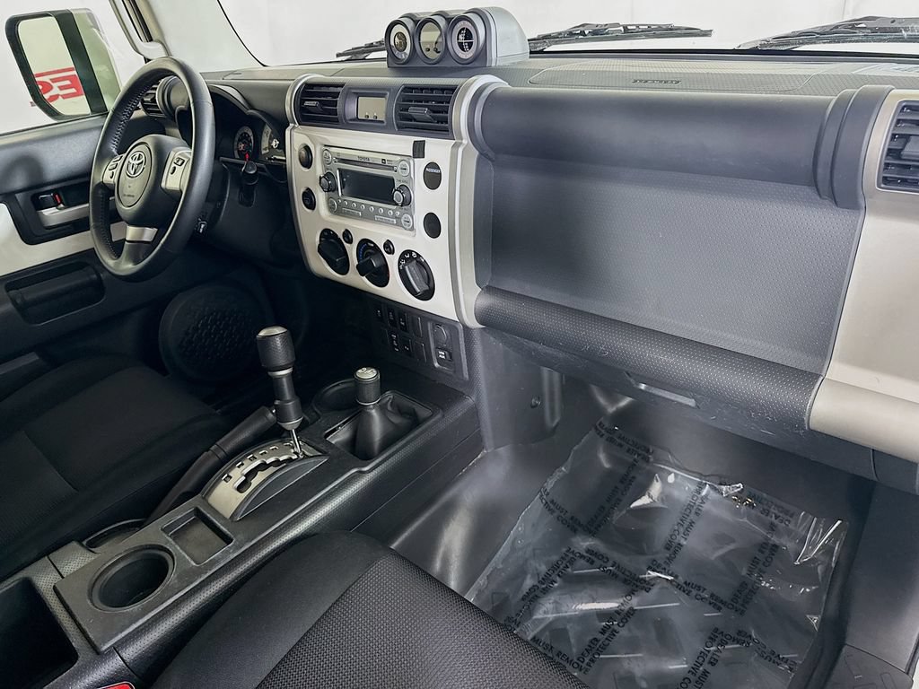 Used 2013 Toyota FJ Cruiser 4WD w/ Upgrade Pkg image 29