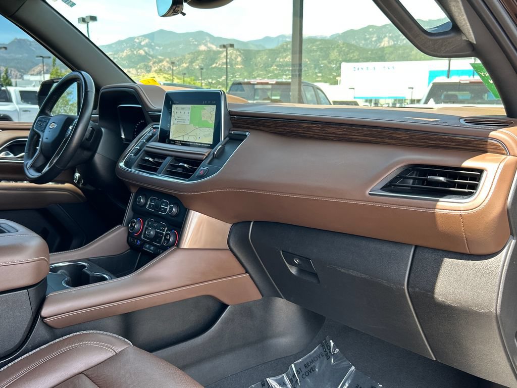 Used 2023 Chevrolet Tahoe High Country w/ Premium Package 2 AWD/4WD image 9