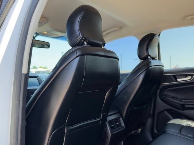 Used 2015 Ford Edge SEL w/ Equipment Group 201A FWD image 19