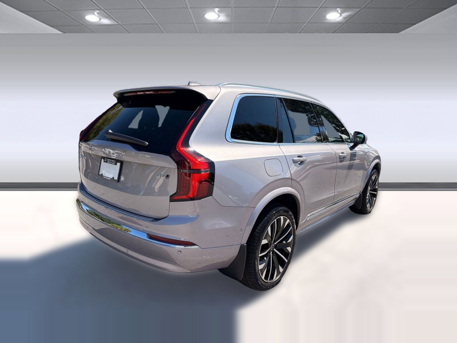 Certified 2026 Volvo XC90 B6 Plus w/ Protection Package AWD/4WD image 9