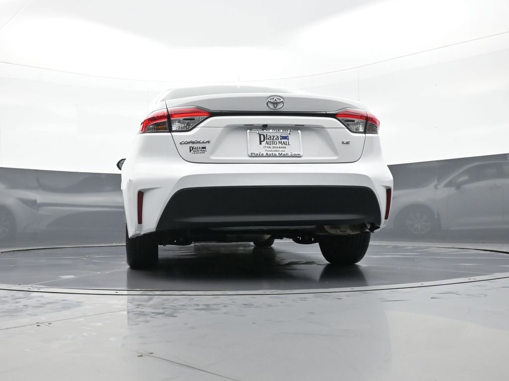 Certified 2025 Toyota Corolla LE image 30
