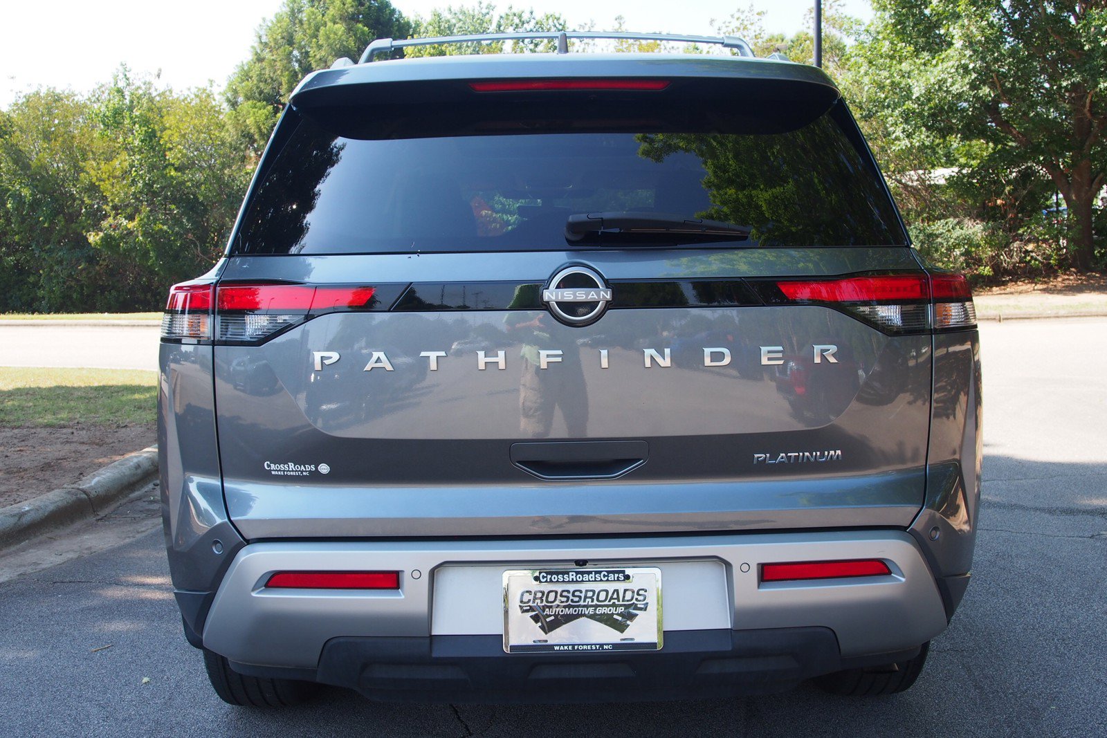 Used 2024 Nissan Pathfinder Platinum w/ Cargo Package FWD image 6