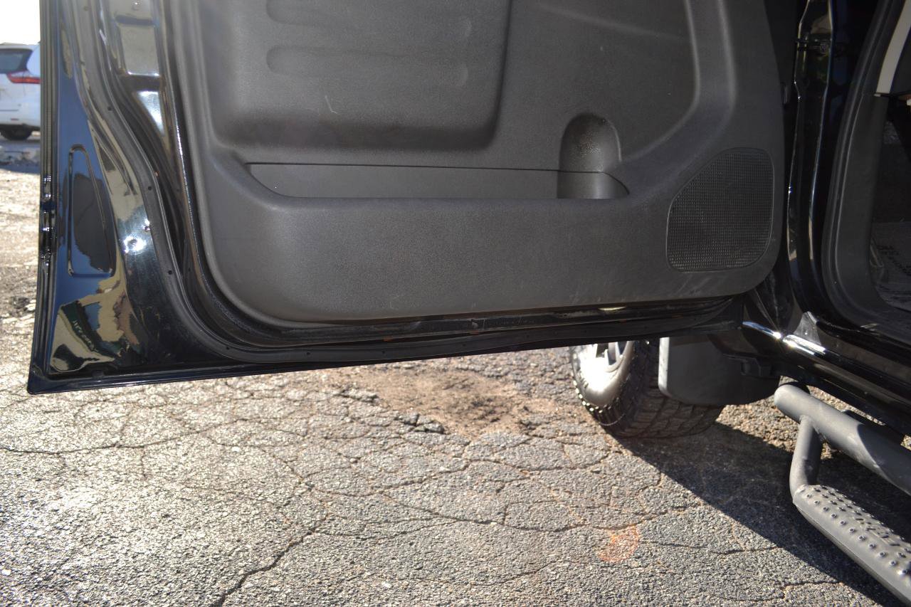 Used 2016 Nissan Frontier PRO-4X w/ Pro-4x Luxury Package image 30