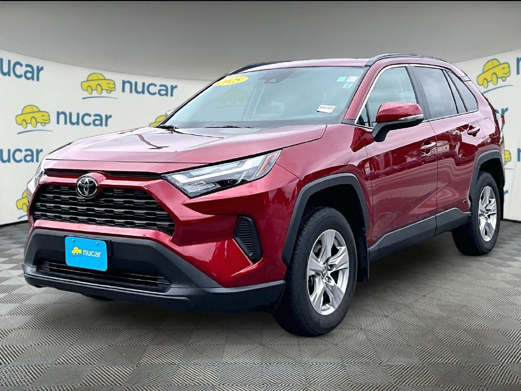 Used 2025 Toyota RAV4 XLE w/ Convenience Package AWD/4WD image 3