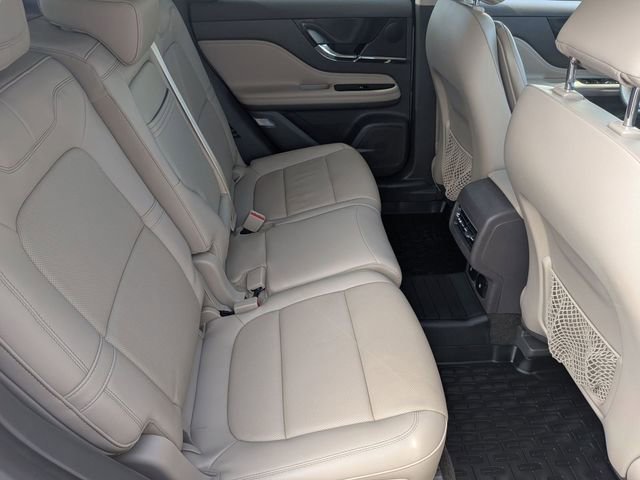 Used 2023 Lincoln Corsair Reserve w/ Towing Package AWD/4WD image 30