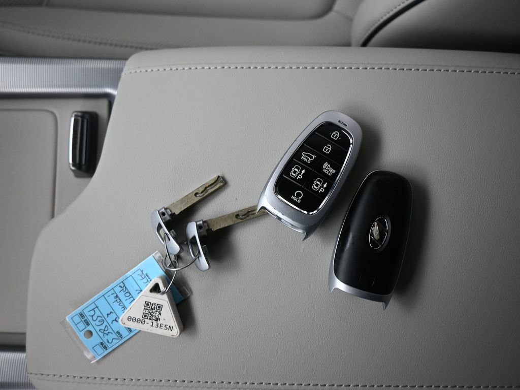 Used 2023 Hyundai Palisade Calligraphy w/ Cargo Package image 17