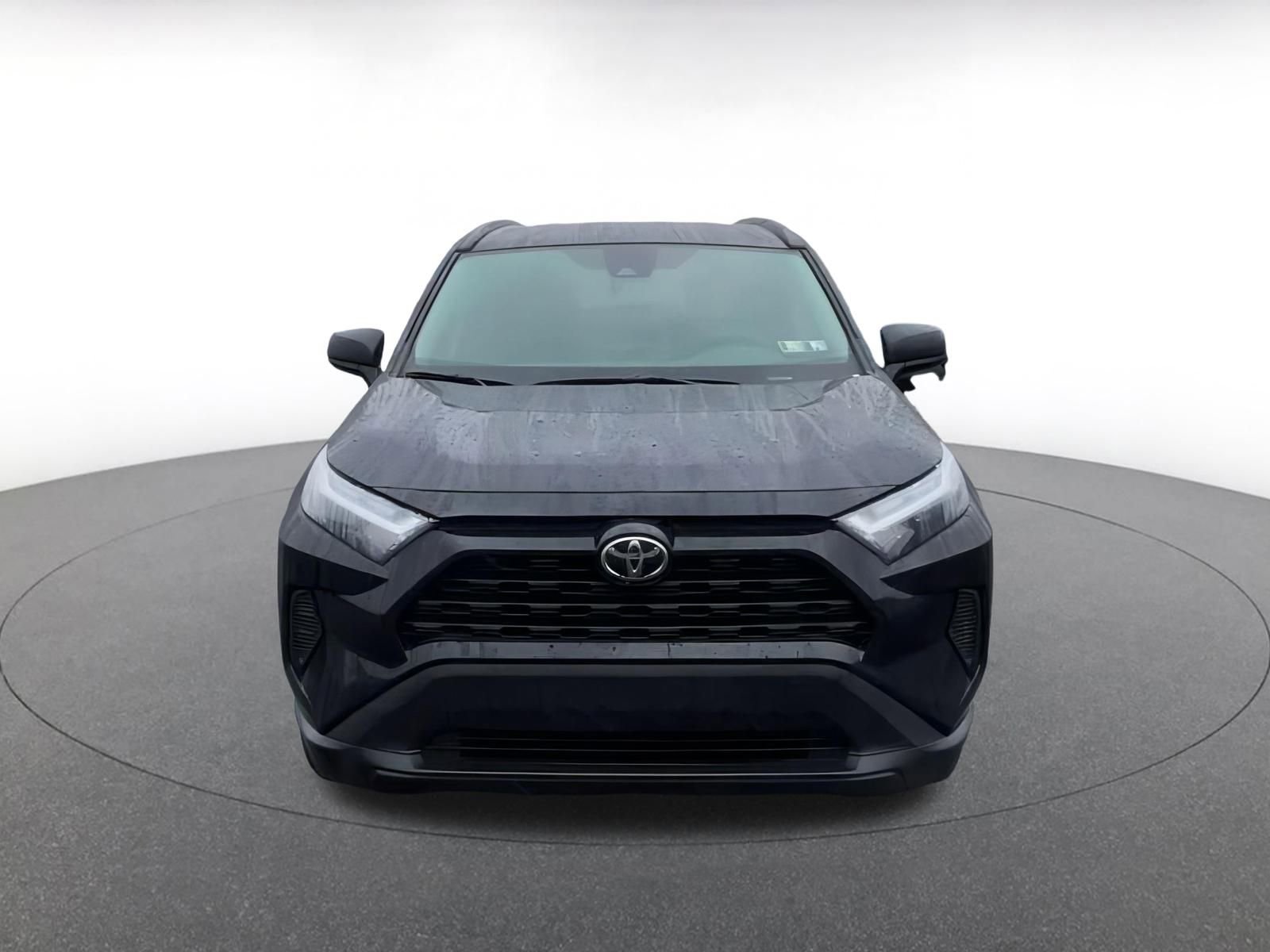 Used 2025 Toyota RAV4 LE image 5