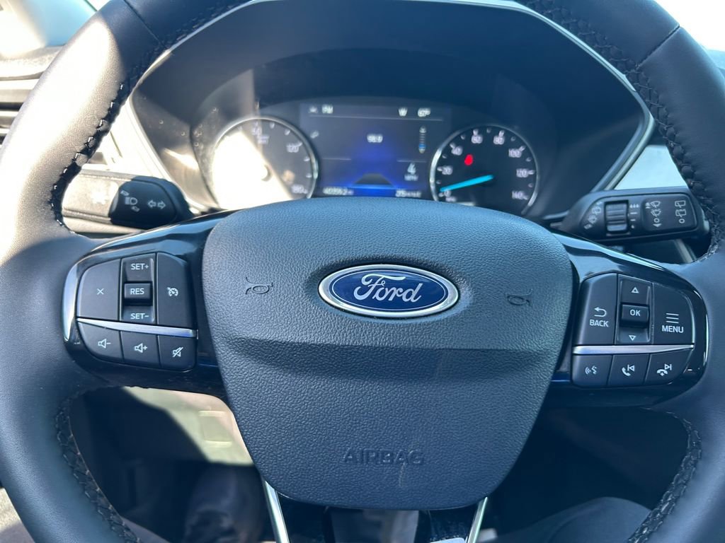 Used 2022 Ford Escape SEL w/ Class II Trailer Tow Package FWD image 27