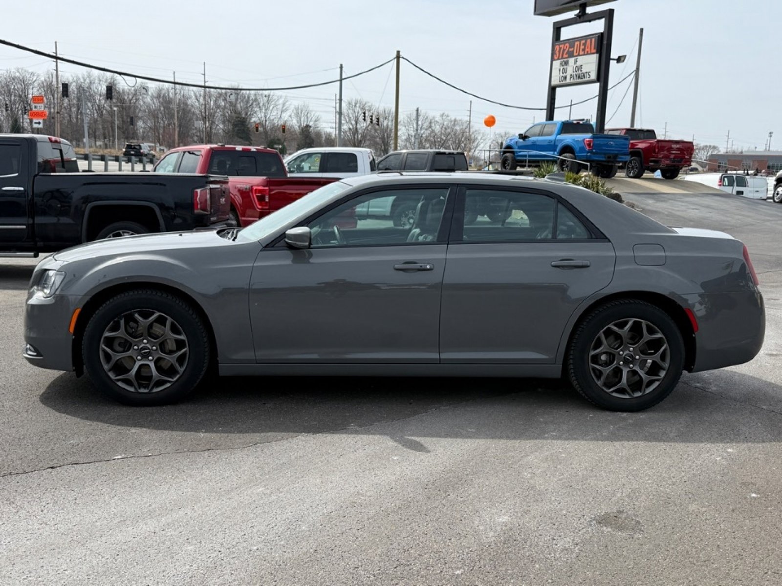 Used 2018 Chrysler 300 S w/ 300S Premium Group image 5