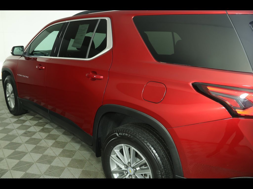 Used 2023 Chevrolet Traverse LT image 18