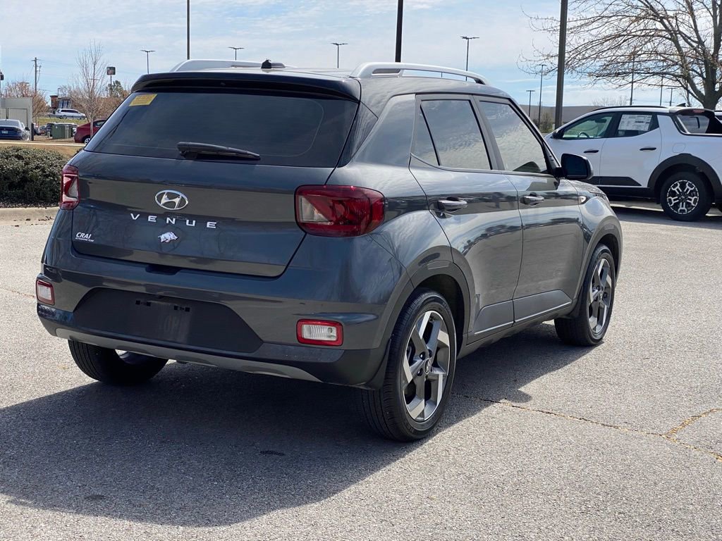 Certified 2025 Hyundai Venue Limited image 7