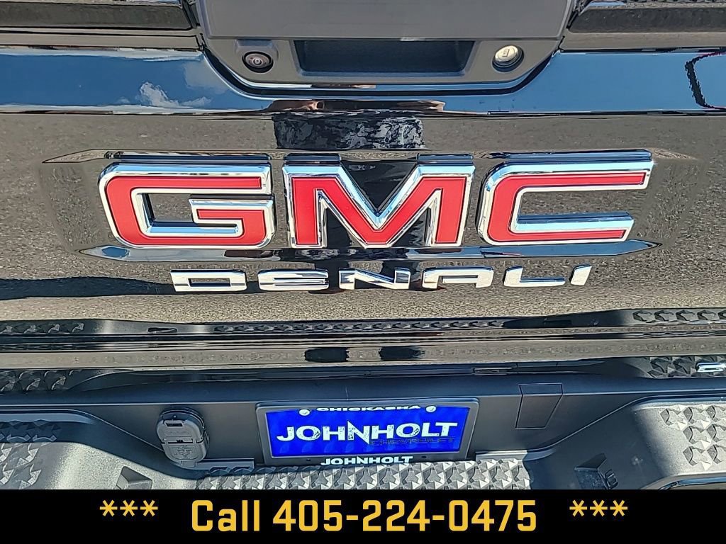 New 2026 GMC Canyon Denali image 18