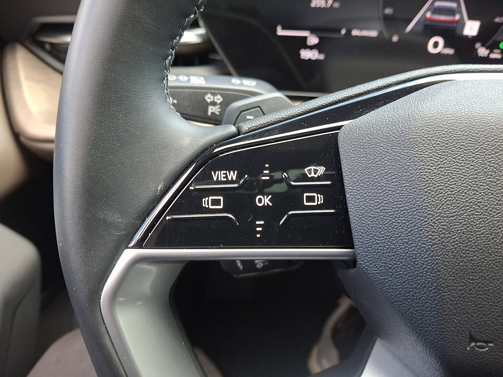 Used 2025 Audi Q5 Premium w/ Premium Plus AWD/4WD image 21