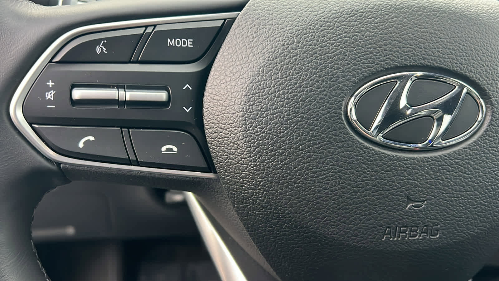 Used 2023 Hyundai Santa Fe Limited w/ Cargo Package image 19