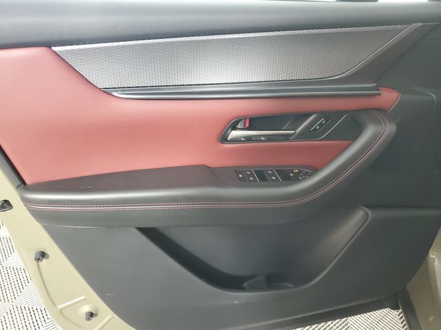 Certified 2025 MAZDA CX-70 Plug-In Hybrid w/ Premium Plus AWD/4WD image 16