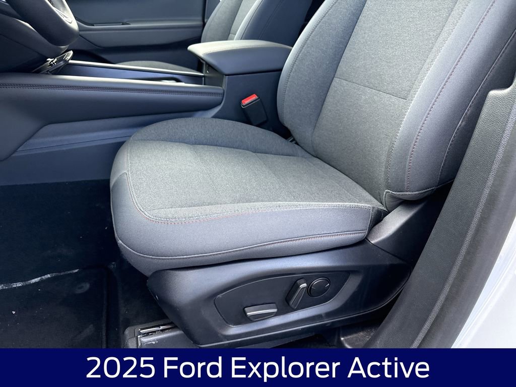 Used 2025 Ford Explorer Active image 12