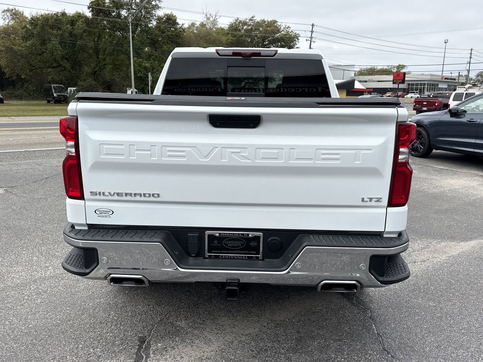 Used 2021 Chevrolet Silverado 1500 LTZ w/ LTZ Premium Package image 4