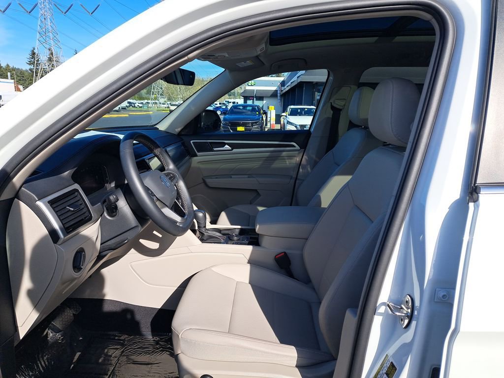 Used 2023 Volkswagen Atlas SE AWD/4WD image 12