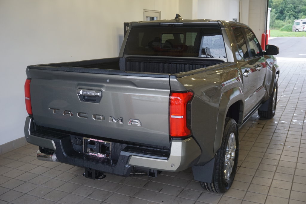New 2026 Toyota Tacoma Limited AWD/4WD image 18